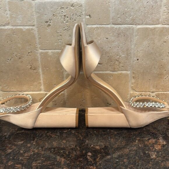 Badgley Mischka Jewel Heels in Champagne NWT 7.5 $200 - Picture 5 of 7